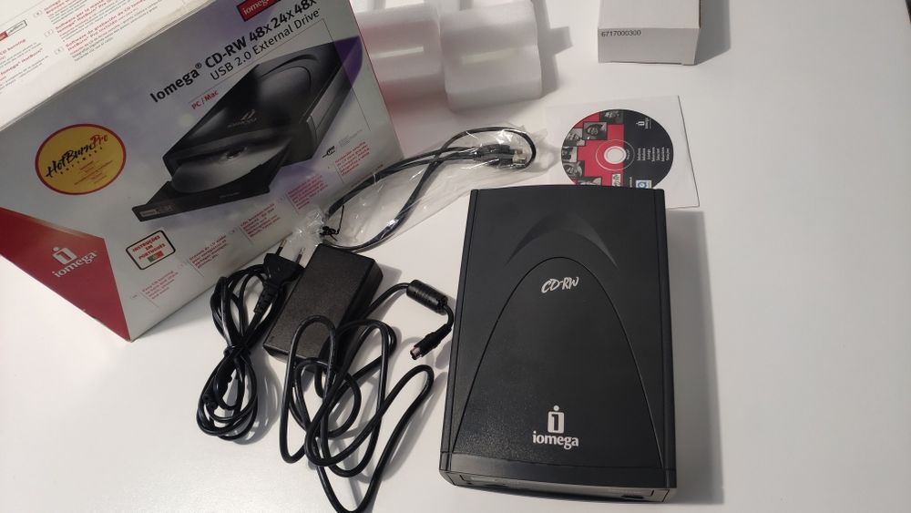 Iomega Gravador de CD RW 48x 24x 48x externo USB