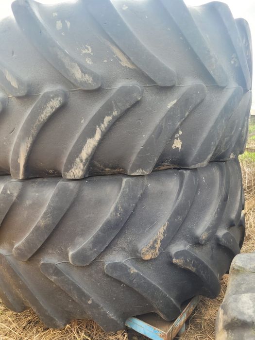 Opony 600/70R30 710/70R42