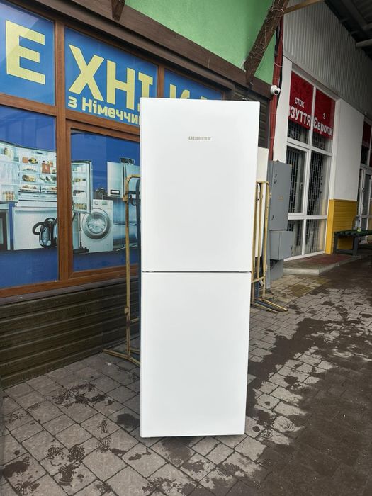 Холодильник Liebherr CN4213