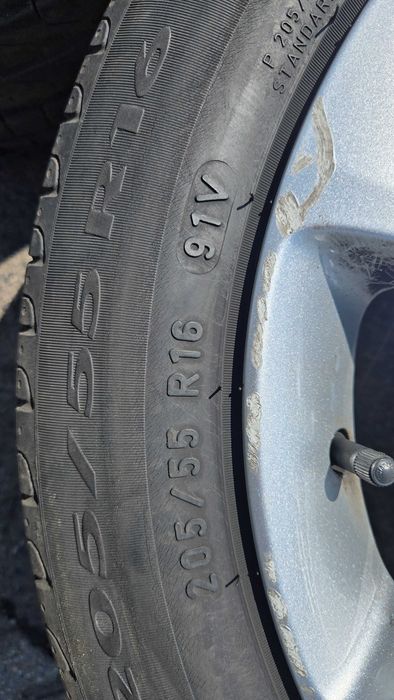 Koła letnie 16 cali Skoda Superb felgi aluminiowe opony 205/55R16