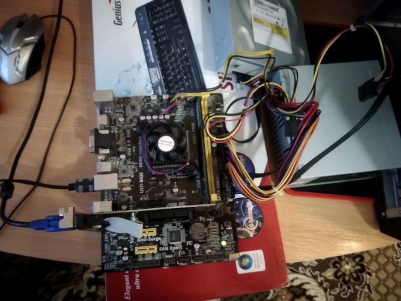 Продам системний блок ПК по запчастинам