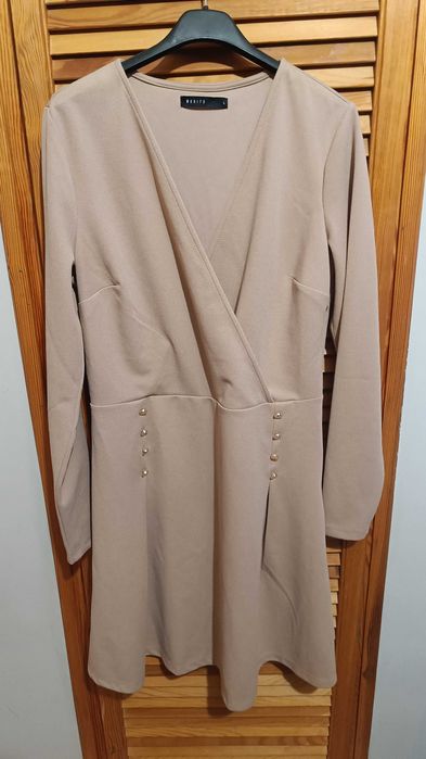 Sukienka beżowa marki Mohito