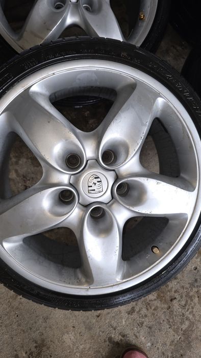 Jantes com pneus 18 porsche