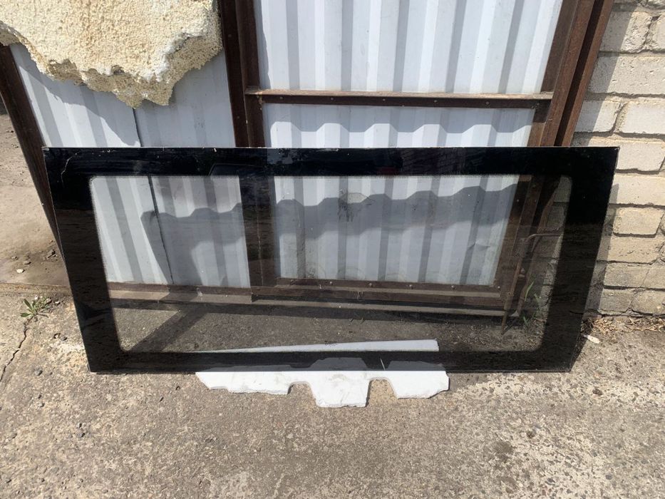 Стекла боковые на мерседес спринтер