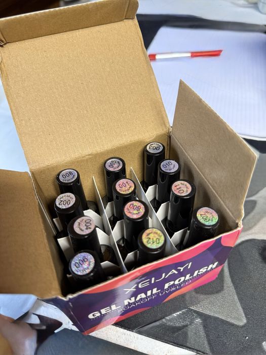 Zestaw 12 lakierów hybrydowych