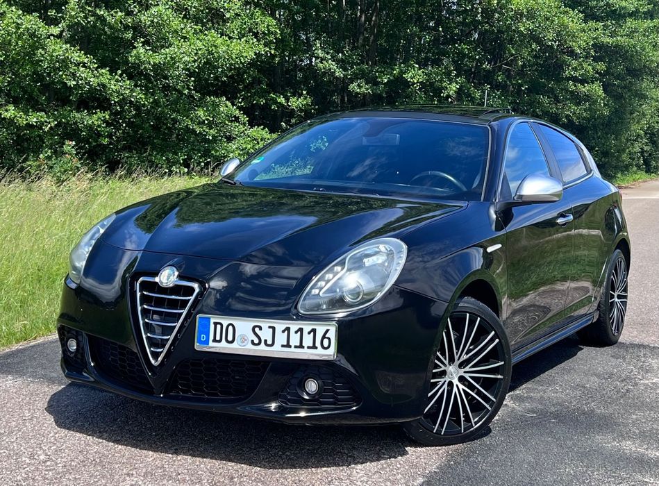 Alfa Romeo Giulietta Piękna_ELskóry_Navi_Szyberdach_170KM_Ledy_Alu18_PETARDA_