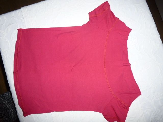Bluzka ,podkoszulek t-shirt hiszpański dekolt