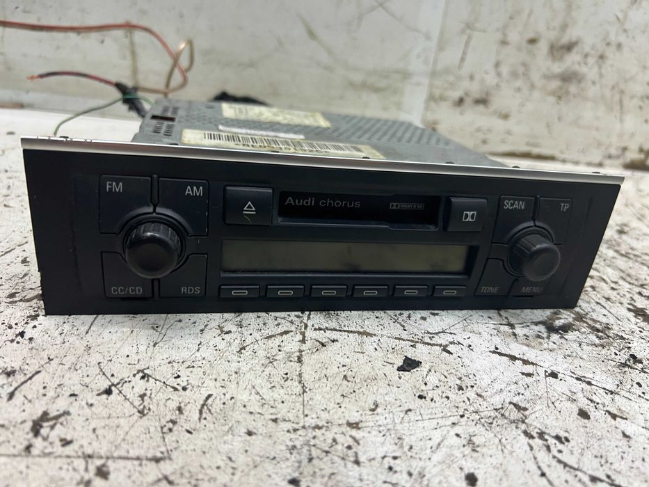 Audi A4 B6 B7 Radio CD Radioodtwarzacz Kasety Audi Chorus