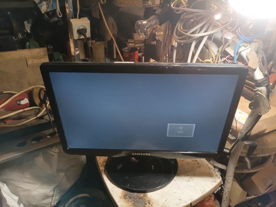 Монітор 19 Samsung s19a10n та подібні