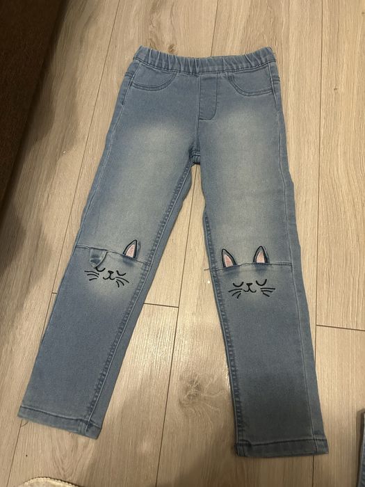 Продам нові джинси на дівчинку