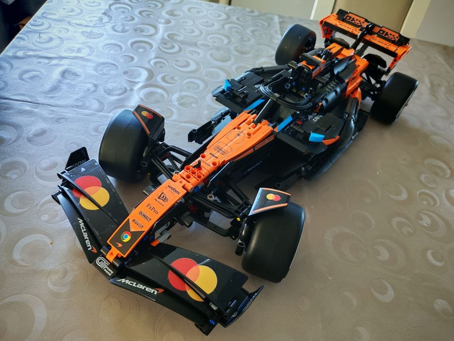 Lego F1 McLaren MCL39