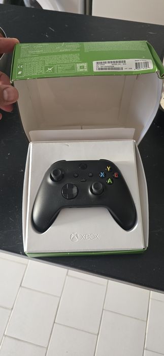 Controle xbox black (troco por controle PS5)
