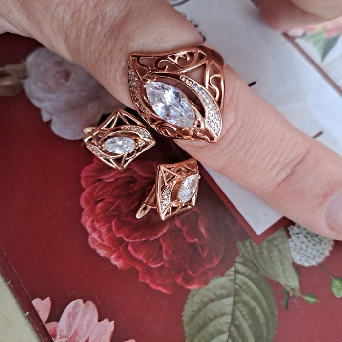 Біжутерія хорошо качества,кулони,сережки,кольца