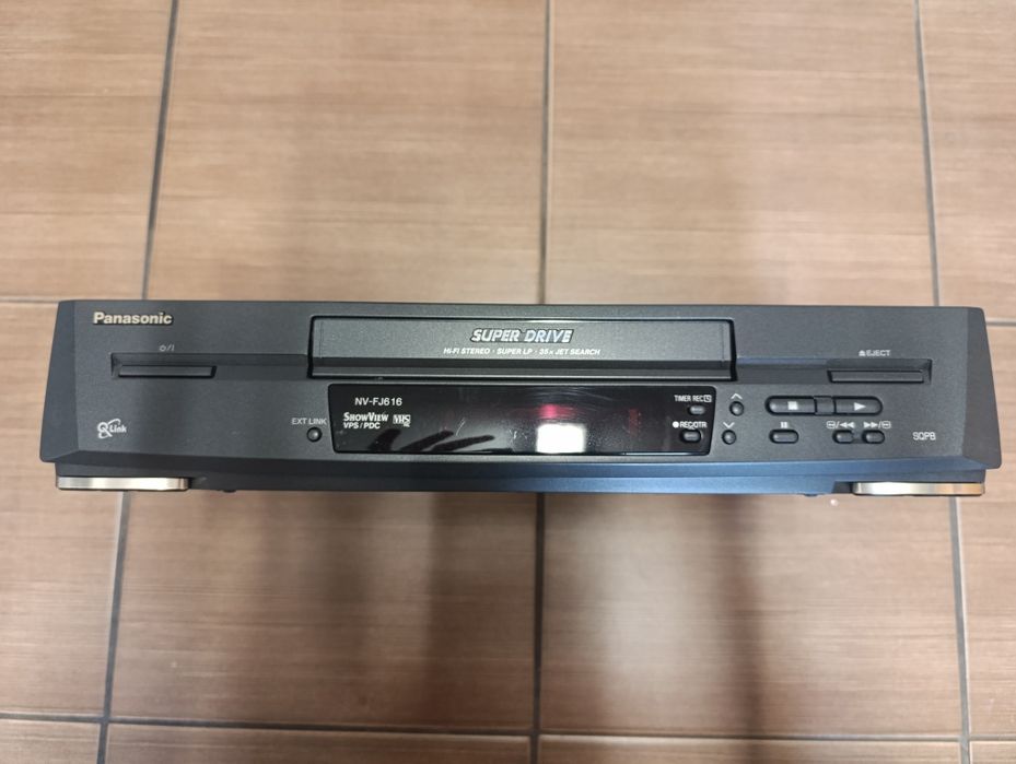 Magnetowid Panasonic NV-FJ616