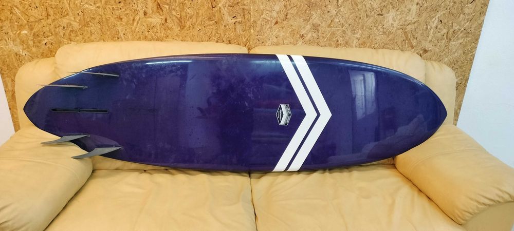 Prancha surf CJ Nelson/Ian Chisholm 6’6” “music”