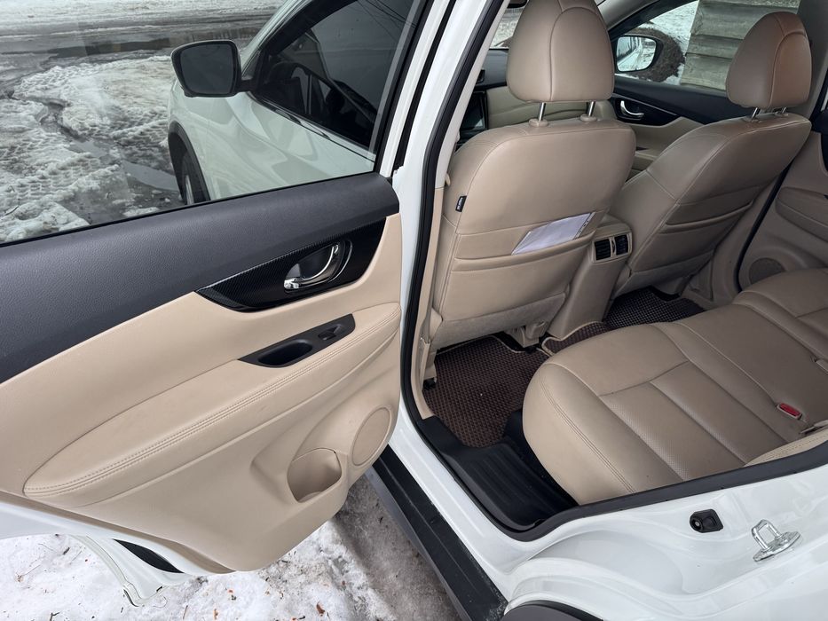 Nisan Rogue Нісан Рог