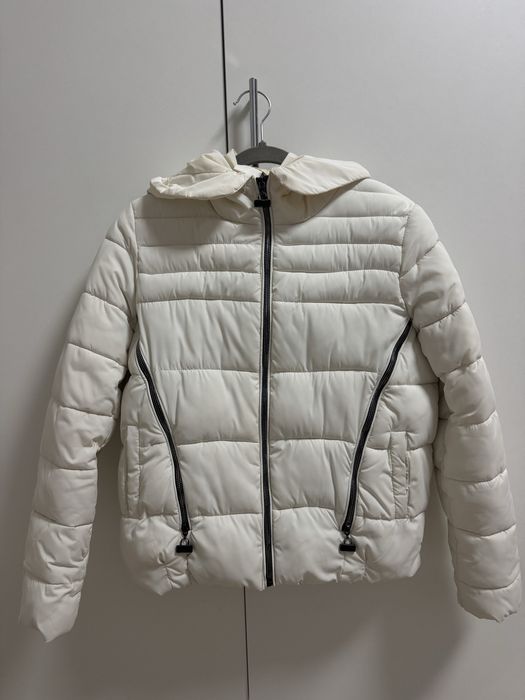 демісезонна жіноча куртка