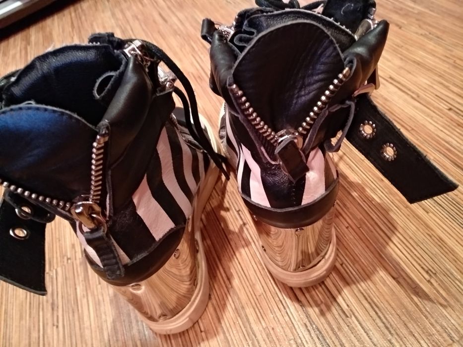 Кожаные демисезонные женские сапоги полусапожки казаки ботинки