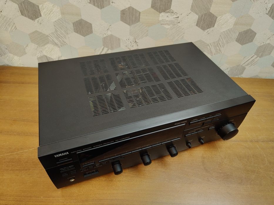 Amplituner Yamaha RX-V390RDS