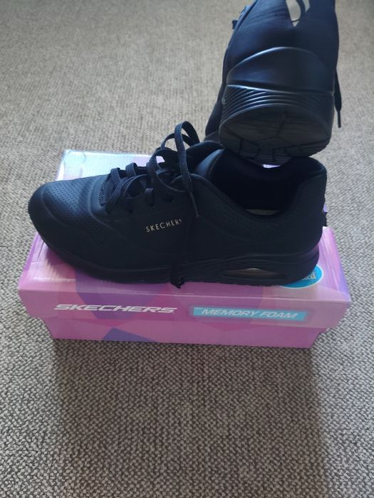 Три пари кросівок. Asics Patriot, Skechers, Demix