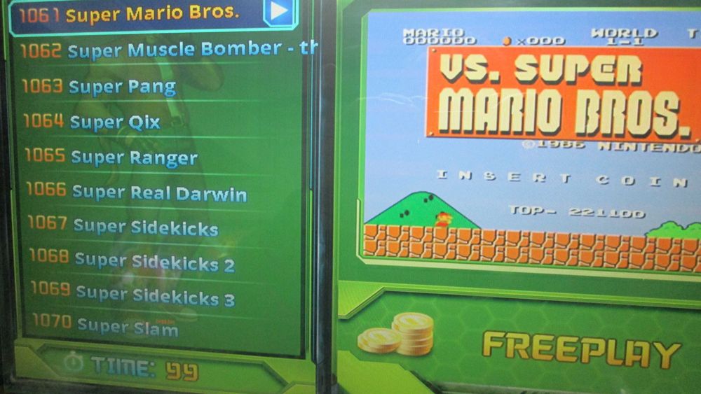 Máquina arcade com 1299 jogos  como nova, damos garantia