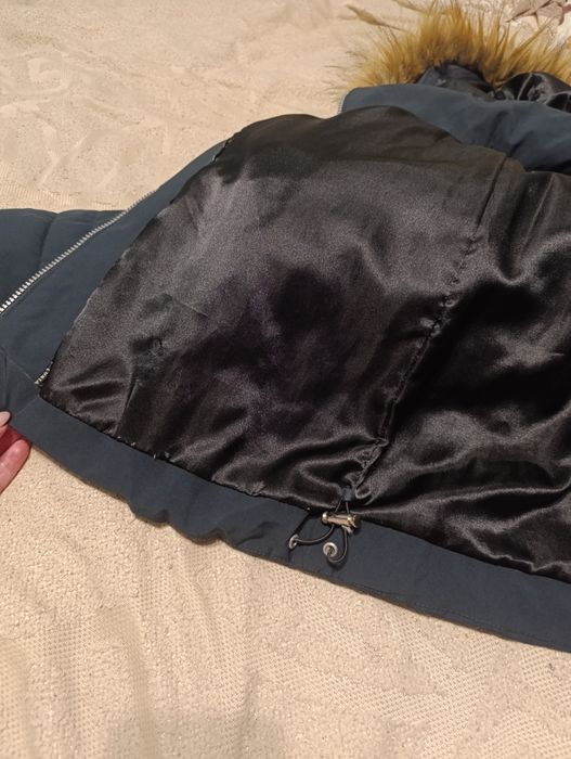 Жіноча зимова куртка