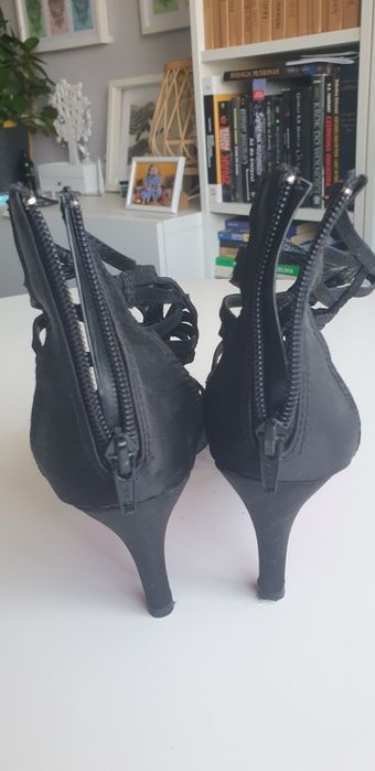 Buty na obcasie 7 cm. Szpilki. Czarne. Rozm. 37