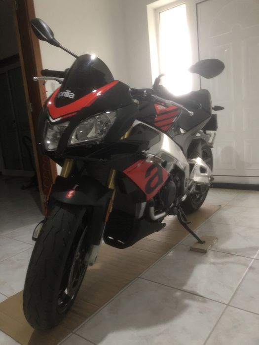 Aprilia Tuono v4 rr 1100