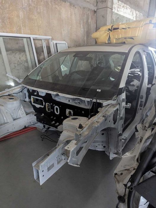 Кузовні частини VinFast VF8 — четверті, перед, зад, пороги