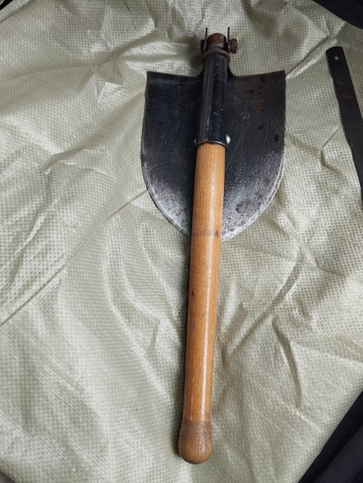 Лопатка зі знаком якості