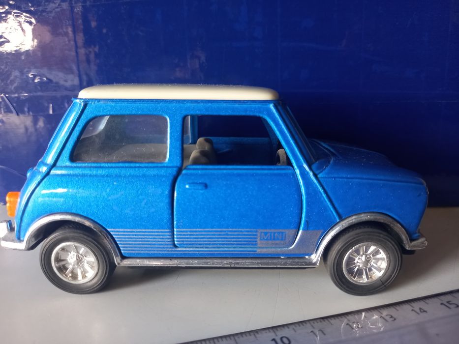Morris mini (miniatura)