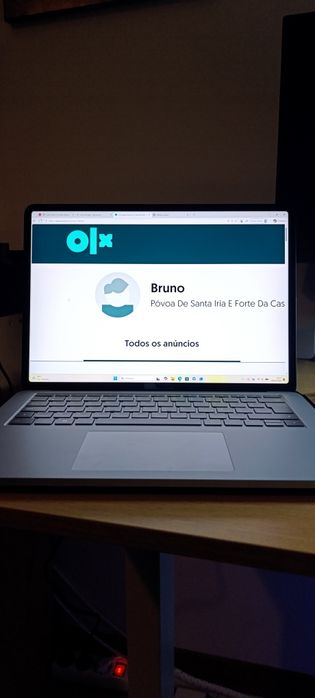 Surface Laptop Studio - Bateria 98%