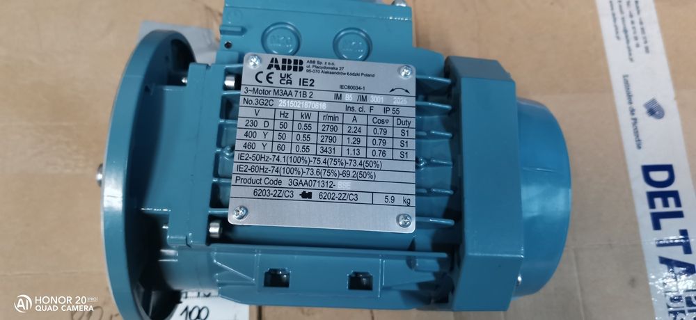 Silnik elektryczny ABB 0.55 kW M3AA 71B 2 | Trójfazowy | IE2 IP55 | NOWY / Stan bdb