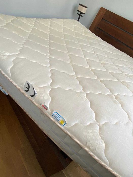 materac kieszeniowy 160x200, stan bardzo dobry, lato, zima