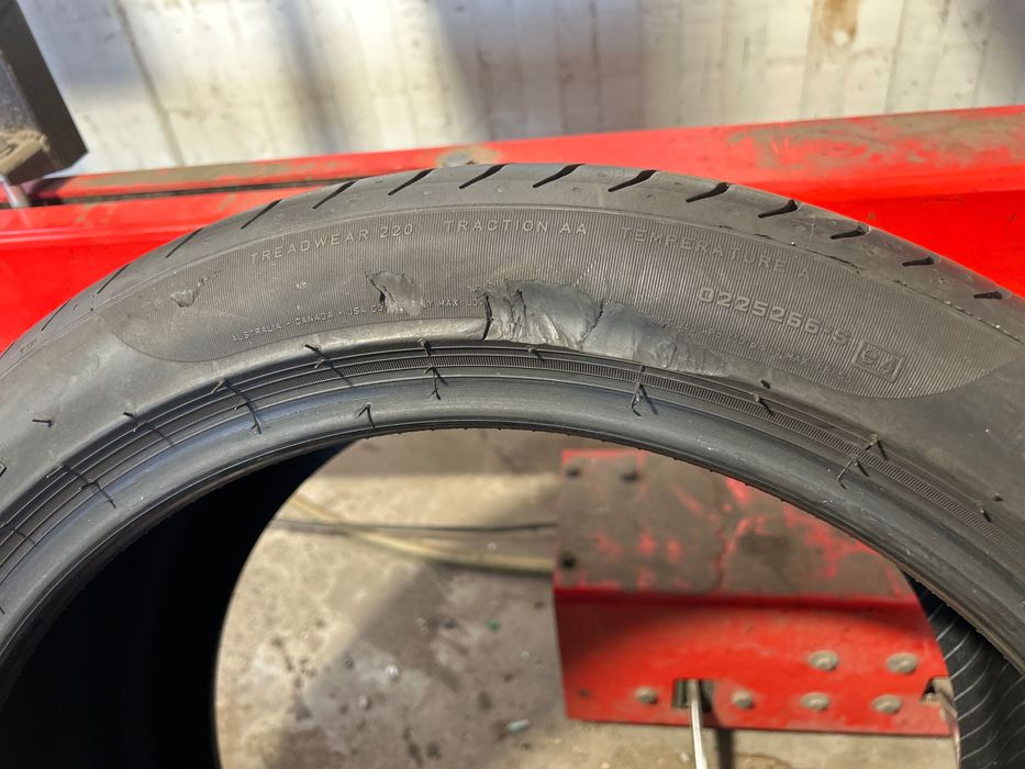 Pirelli P zero Mo 245/40/18 97Y
