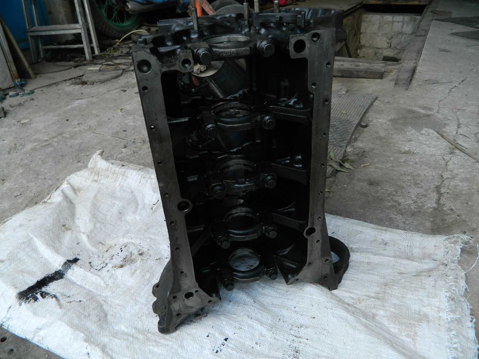 Продам коробку Пежо 107  .