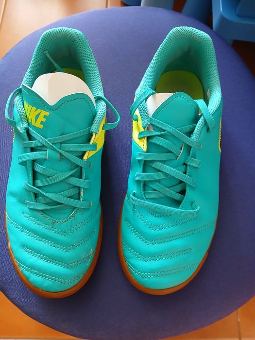 Ténis futsal Nike