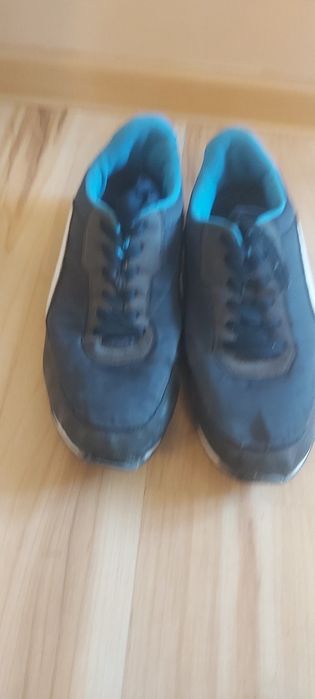 Buty halówki CROPP rozmiar 42 kolor granat