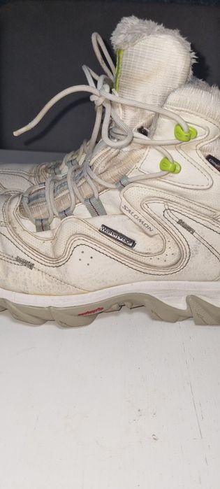 Salomon 41 1/3.   .