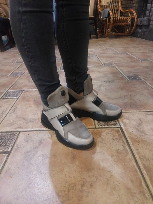 Женские ботинки 39 р,стильные,кожаные