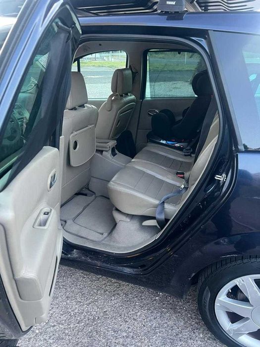 Carro de 7 Lugares