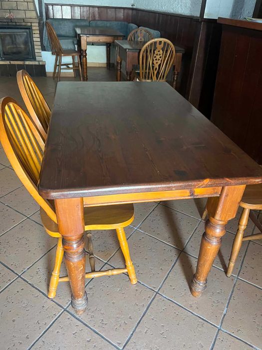 Mesa e Cadeiras de Restaurante em Madeira Maciça – Várias Unidades