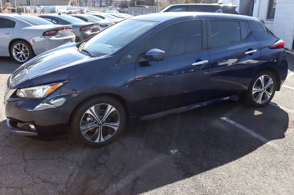 Nissan LEAF SV      2020