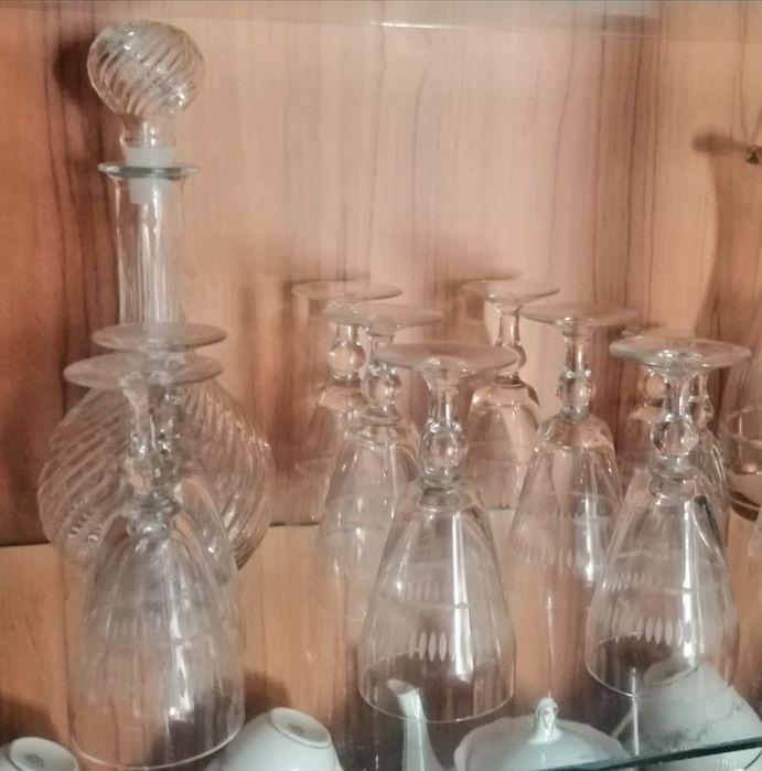 12 Copos e Garrafa