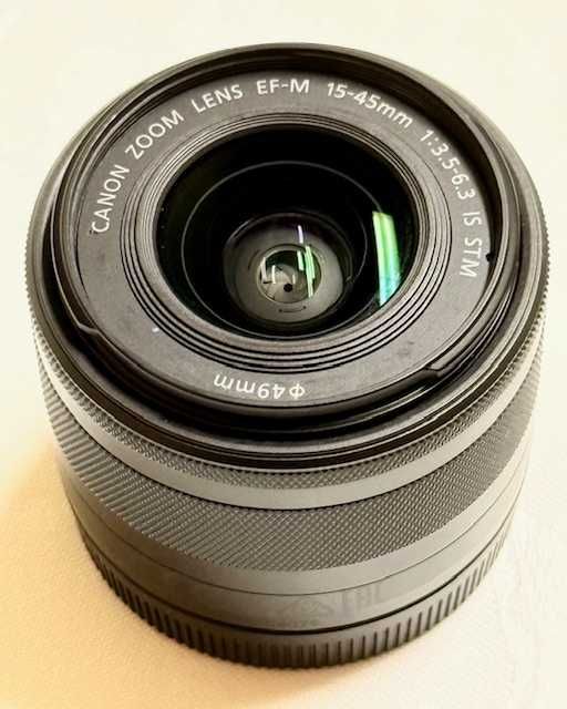 Canon EOS M200 + Kit Completo + 2 Baterias Extra + Cartão SD 8GB