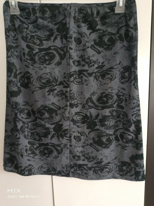 Szaro-czarna spódniczka damska 40.