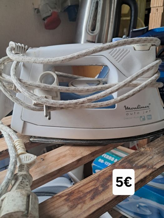Ferro engomar a vapor antigo  da Moulinex