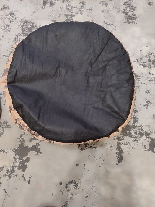 Продам лежак та переносну сумка для тваринок.