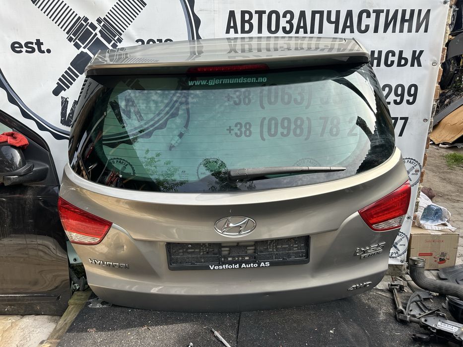 Кришка багажника, ляда, кляпа Hyundai IX35 Tucson 2010-2015 Дефект