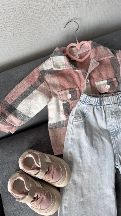 Джинси для дівчинки на 9-12 місяців